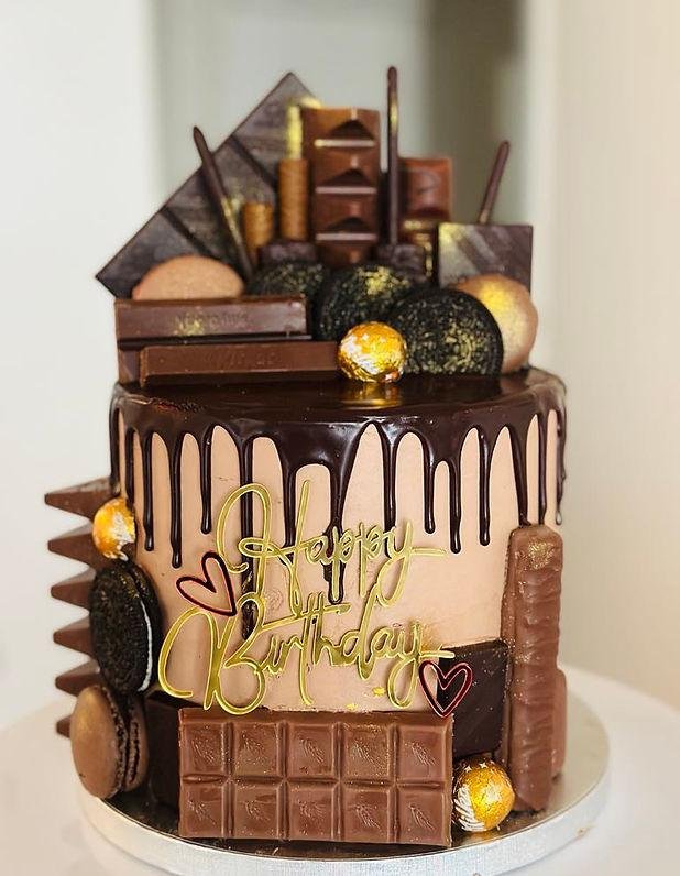 Best Cakes in Koregaon – Chocolate Drip Cake